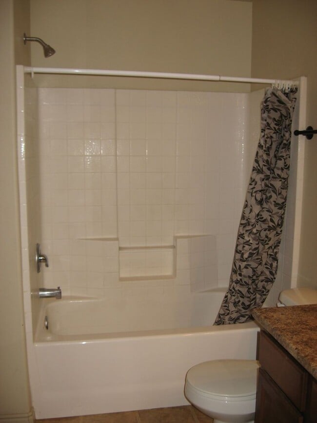 Building Photo - Corner Lot Duplex in Family Friendly Neigh...