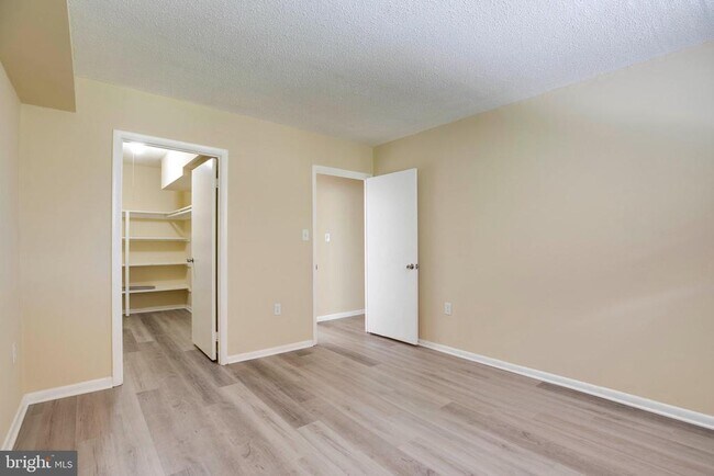 Building Photo - 10725 West Dr