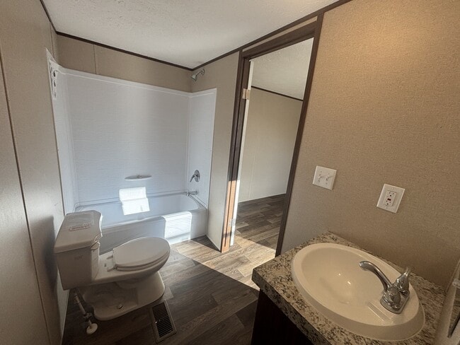 Building Photo - 27 Shafter Shepola Rd