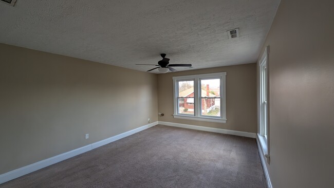 Living Room 2 - 3939 Section Rd