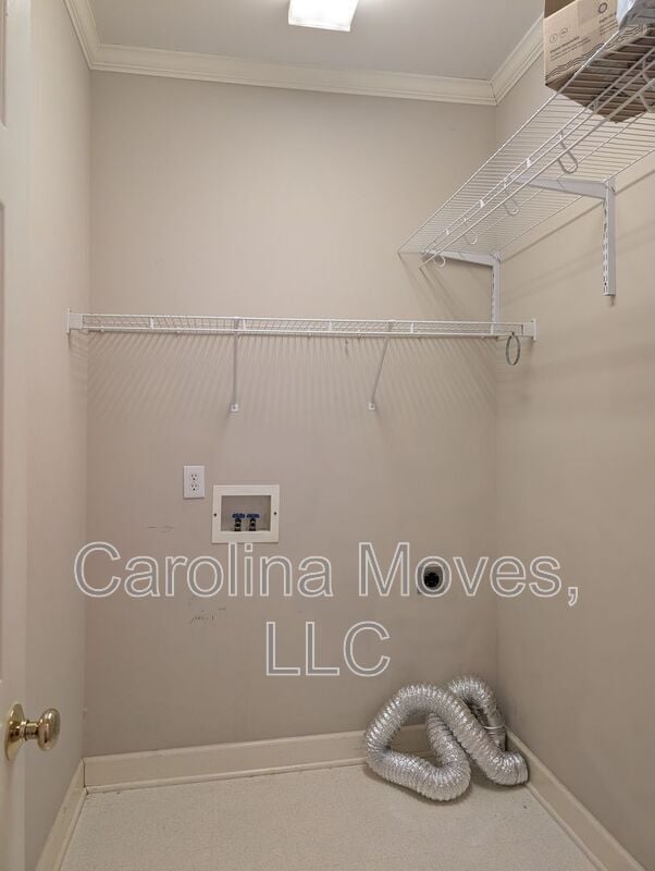Building Photo - 33 Meadow Springs Ln