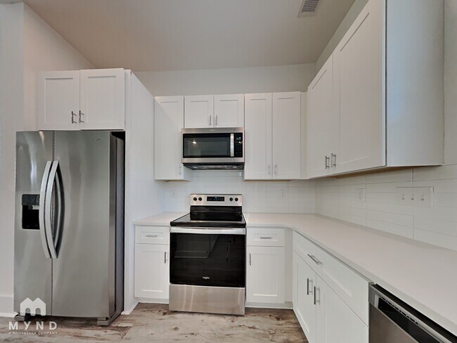 Building Photo - 1411 Walton Rd