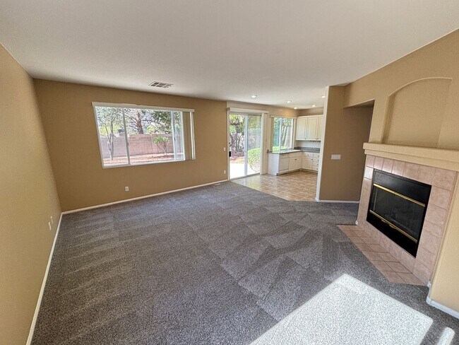 Building Photo - 10319 Splendor Ridge Ave