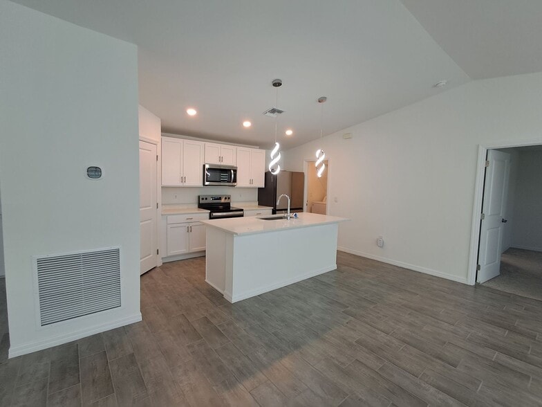 Building Photo - $500.00 Off First Month!!! Beautiful New 3/2 home in Lehigh!!!!