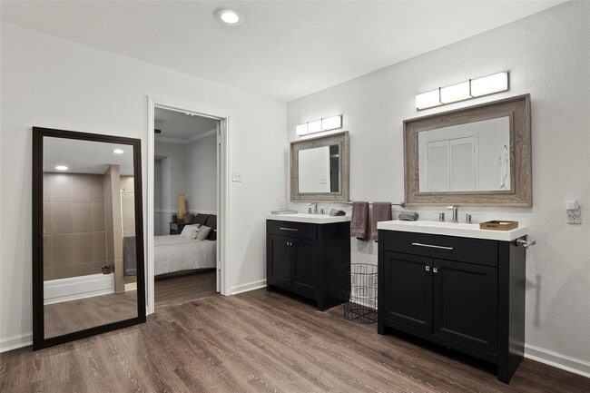 Building Photo - 5718 Marvin Loving Dr