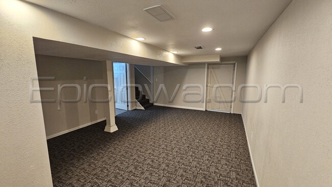 Building Photo - 1510 14th Ave SW