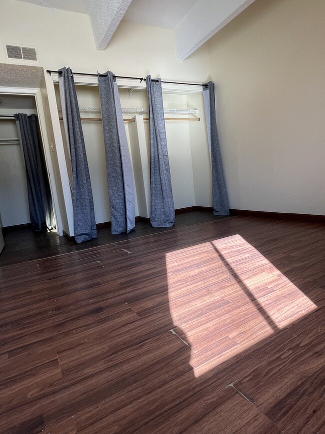 Building Photo - 384 S Ironton St