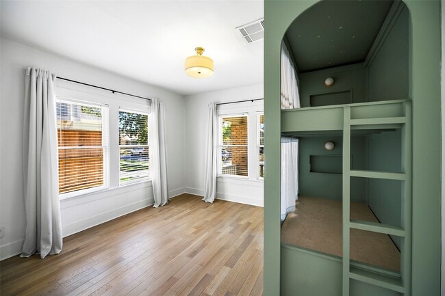 Building Photo - 1129 Euclid St