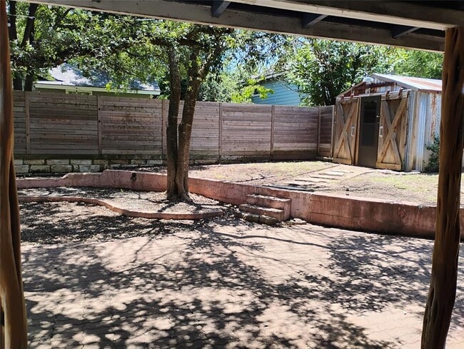 Building Photo - 2018 Ramona Cir