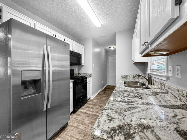 Building Photo - 368 Wesley Mill Pl