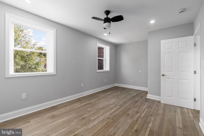 Building Photo - 1401 18th Pl SE