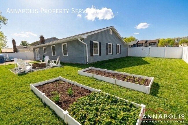 Building Photo - 2500 Symphony Ln