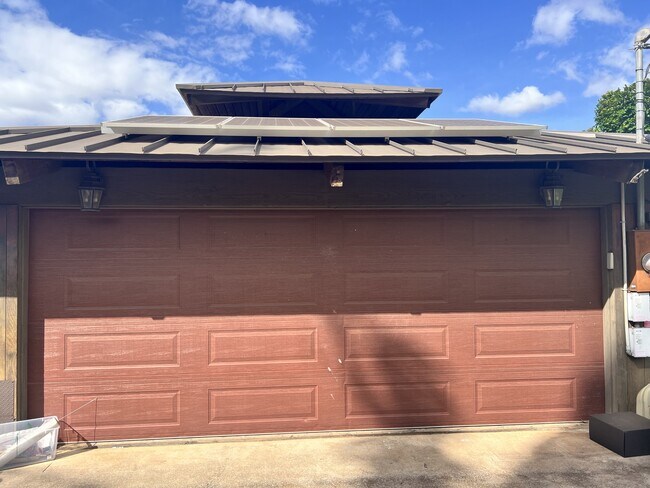 Building Photo - 904 Kupulau Dr