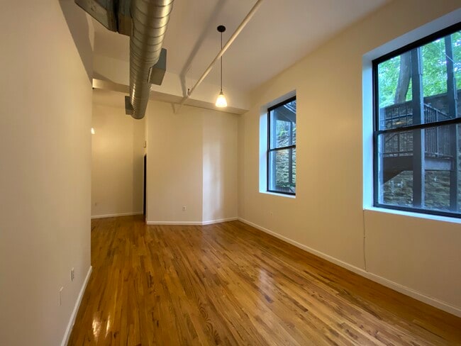 Building Photo - 12 N Broadway