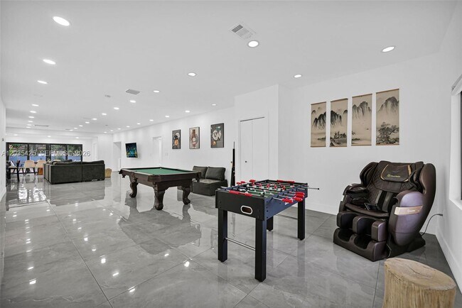 Building Photo - 112 NW 53rd St