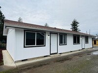 Building Photo - 1028 W 11th St