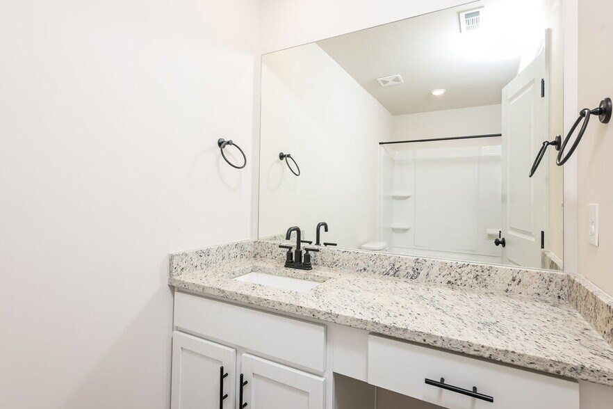 Building Photo - 398 Egret Ct