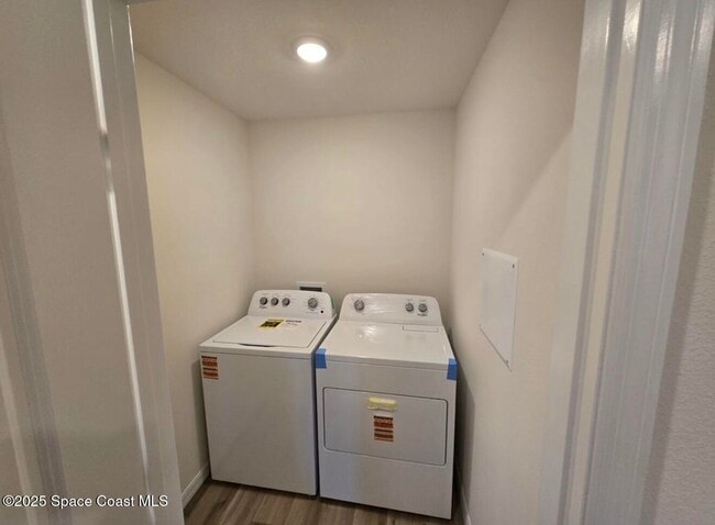 Building Photo - 8431 Clearway Dr