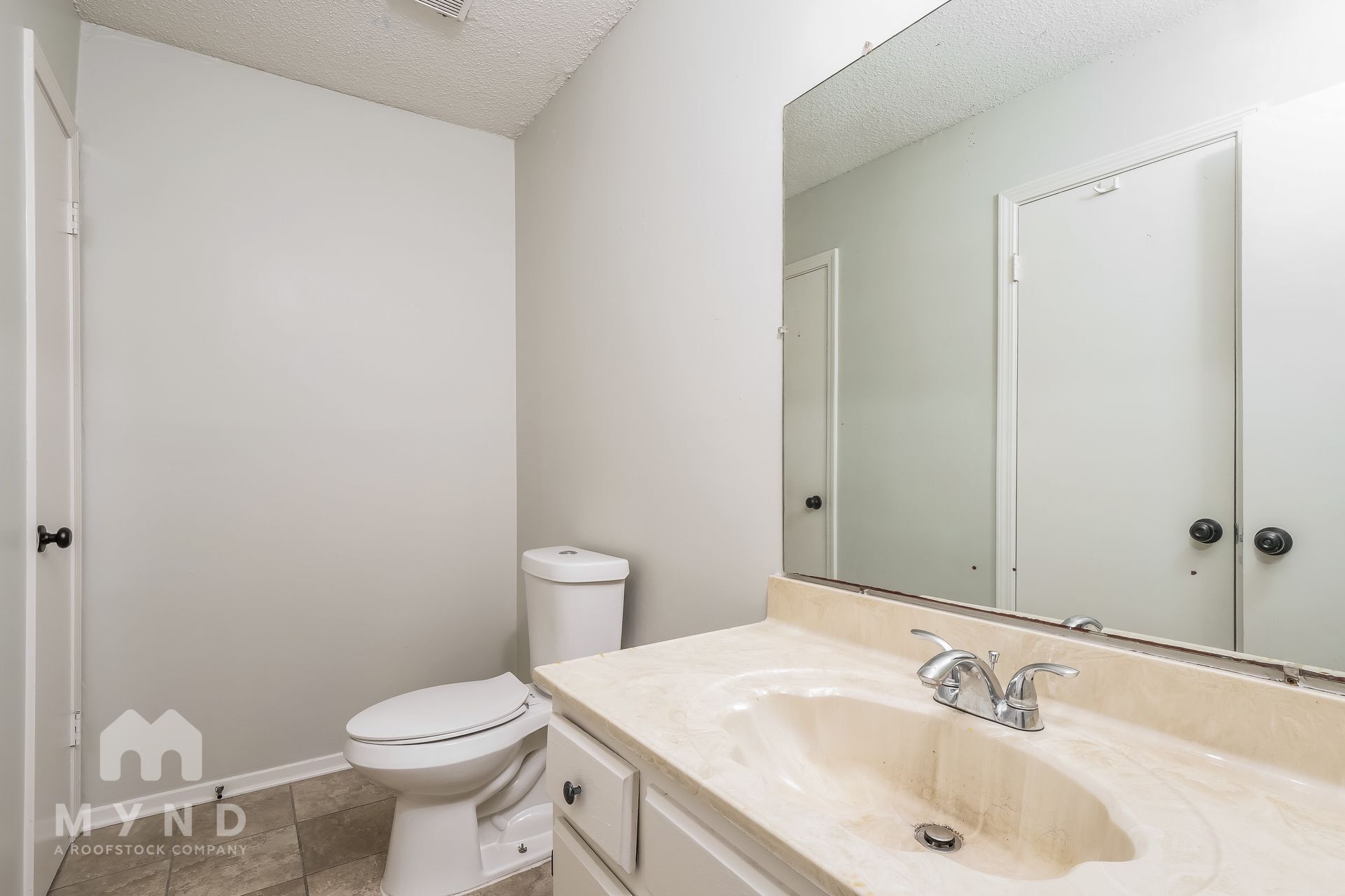 Building Photo - 3755 Carroll Dr