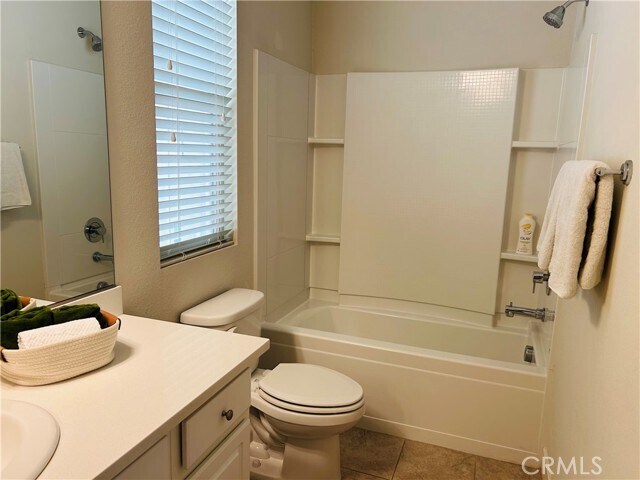 Building Photo - 127 Interval