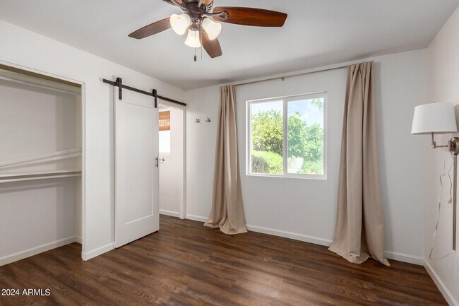 Building Photo - 3528 E Cortez St