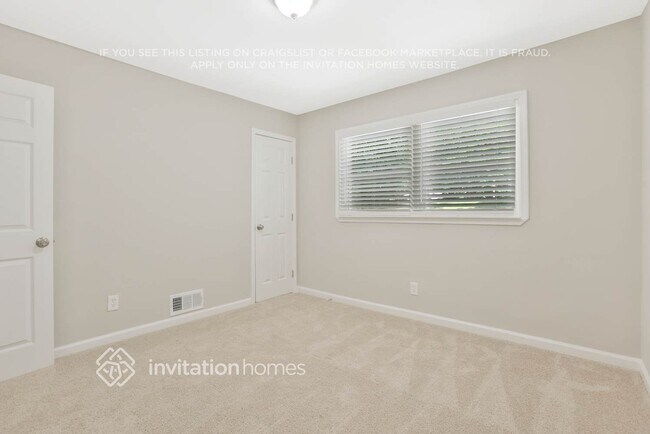 Building Photo - 1721 Flintwood Dr SE