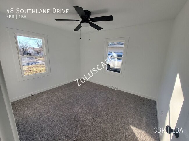 Building Photo - 48 Southlane Dr