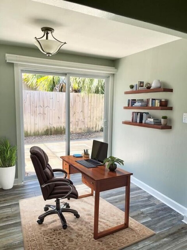 Building Photo - Rare Long-Term Rental in Seascape! Unfurni...