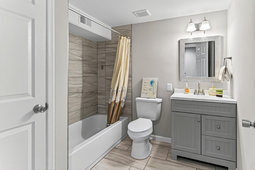 Building Photo - 1300 Pinstripe Ct