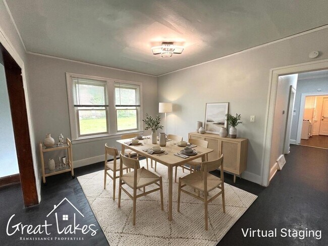 Building Photo - Beautiful 2 Bedroom 1 Bathroom now available for rent