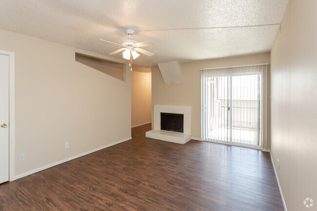 1BR 1.5BA - 844 SF - Hawthorne House