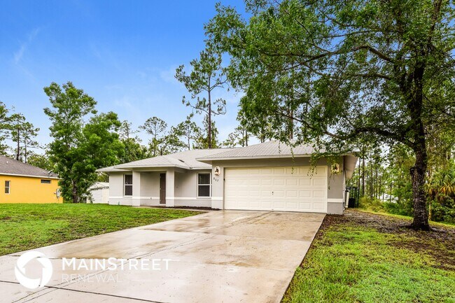 Building Photo - 802 W 11th St