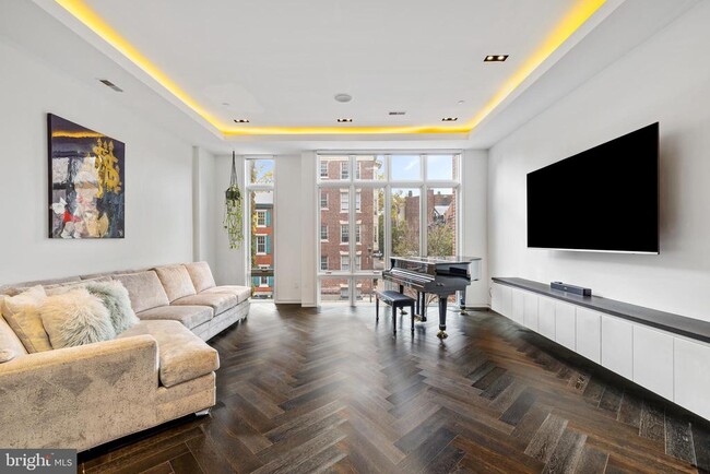 Building Photo - 1727 Delancey Pl