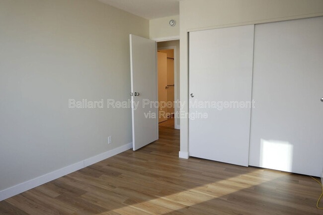 Building Photo - 2125 1st Ave