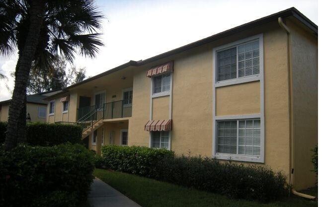 Building Photo - 4000 Crystal Lake Dr