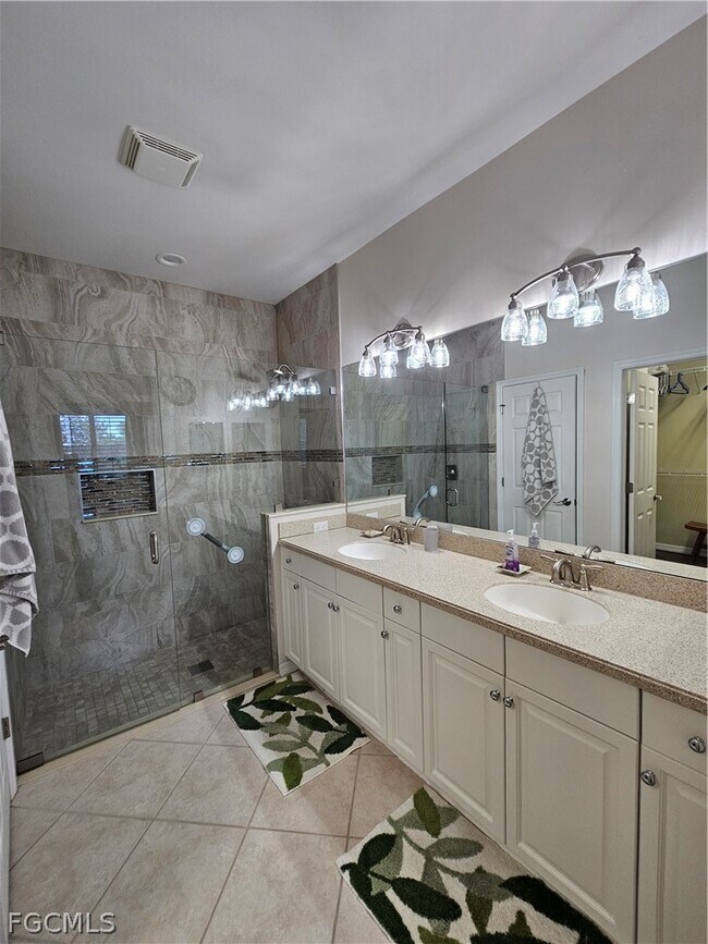 Building Photo - 10518 Avila Cir