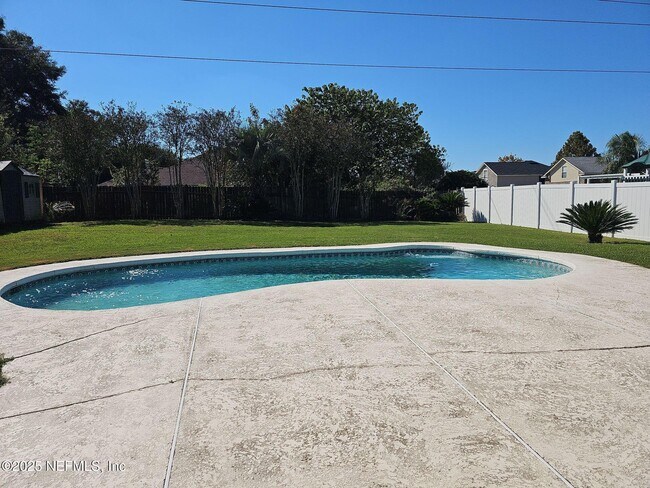 Building Photo - 1971 Belhaven Dr