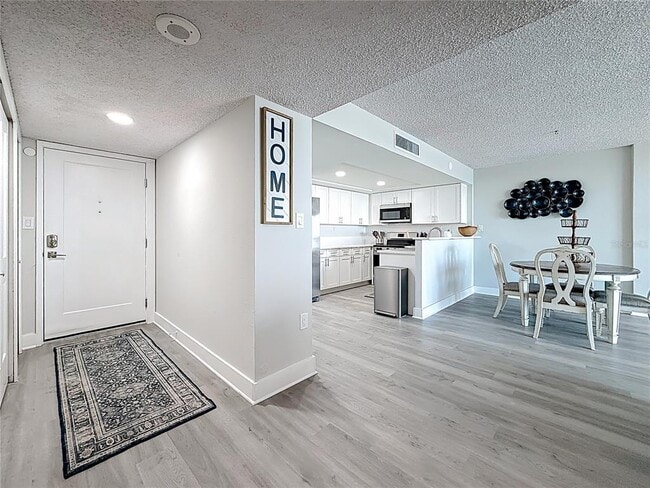 Building Photo - 400 Island Way