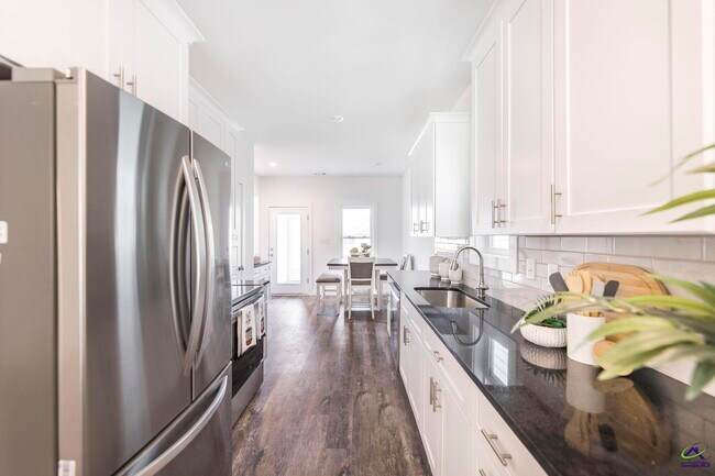 Building Photo - 106 Leisure Pointe Rd