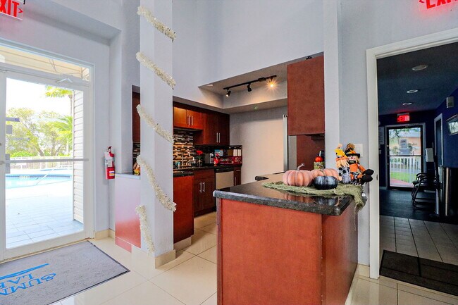 Building Photo - 3453 NW 44th St