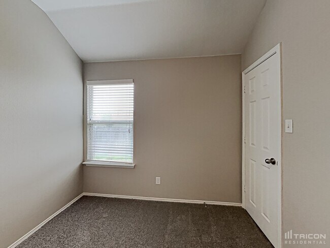 Building Photo - 4805 Cedar Springs Dr
