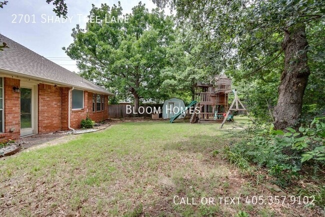 Building Photo - 2701 Shady Tree Ln