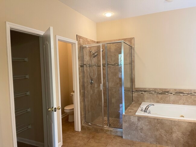 Building Photo - 6 Prince Patric Ln