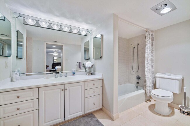 Building Photo - 5380 N Ocean Dr