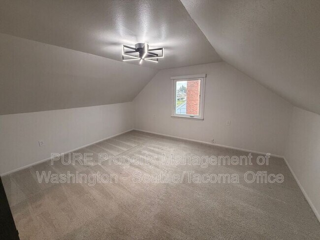 Building Photo - 3136 S 18th St