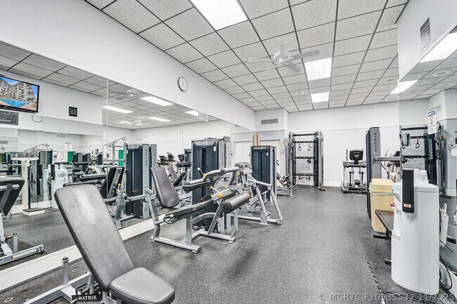Building Photo - 4280 Galt Ocean Dr