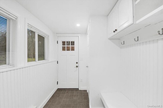 Building Photo - 39 Helena Ave