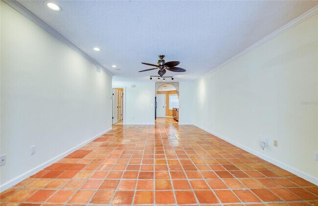 Building Photo - 10410 La Mirage Ct