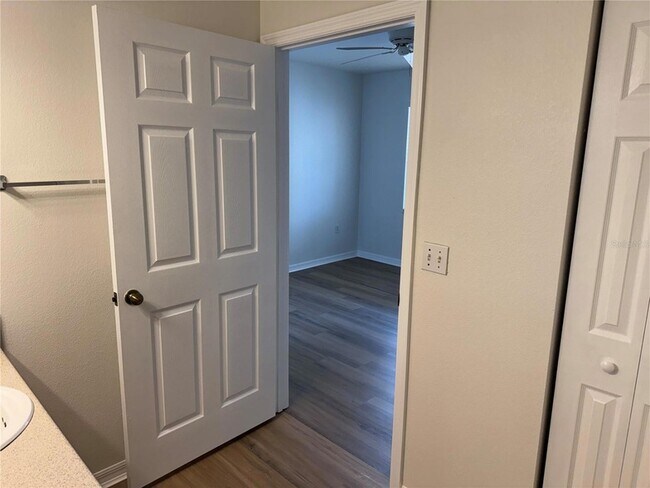 Building Photo - 1130 Villagio Cir