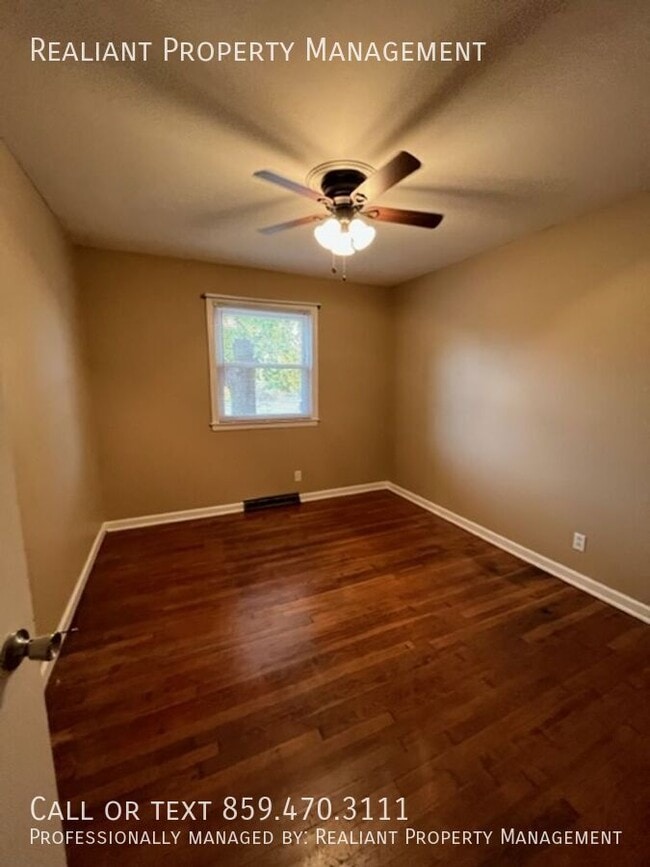 Building Photo - 1503 Roanoke Rd